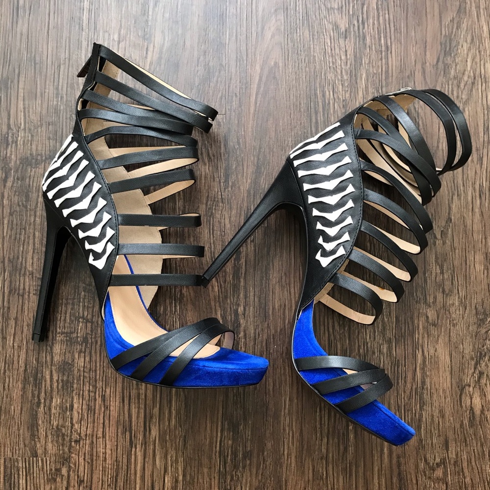 Bebe Skylar Blue/Black/White mid-platform Heels